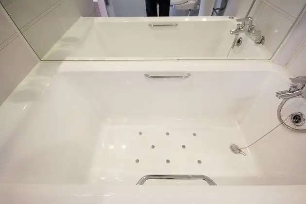 Oda (Deluxe Room / Netflix)