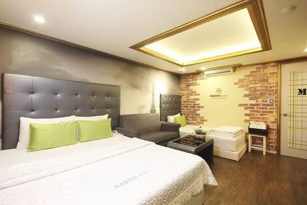 Oda (Twin A / Netflix (Ocean View))