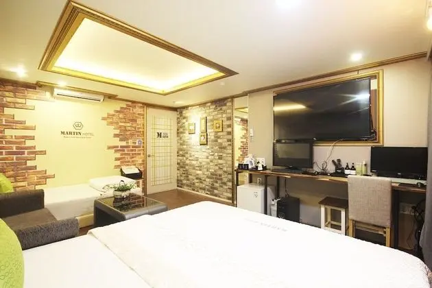 Oda (Twin A / Netflix (Ocean View))