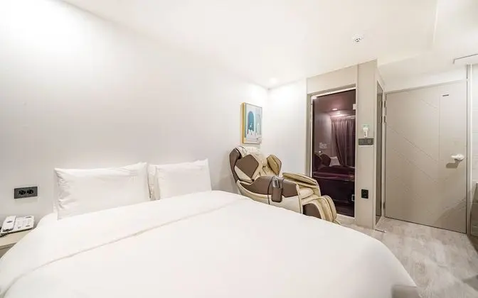 Oda (Massage chair (with styler bathtub ma)