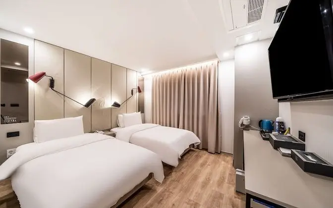 Oda (Twin (2 single beds with styler Netfl)