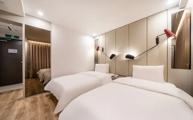 Oda (Twin (2 single beds with styler Netfl)