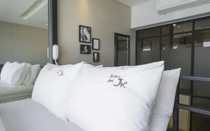 Oda (Ocean View Deluxe Room A-Middle Floor)