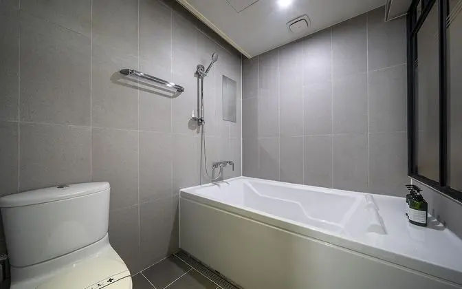 Oda (Ocean View Deluxe Room A-Middle Floor)