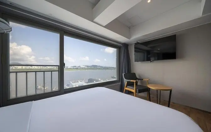 Oda (Ocean View Deluxe Room A-Middle Floor)