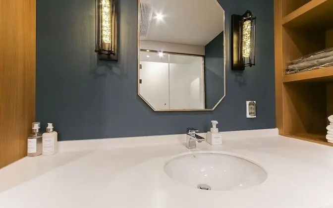 Oda (Deluxe Twin B (Free Breakfast Netflix)