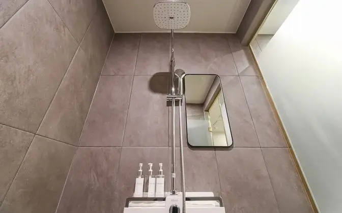 Oda (Standard B (Free Breakfast Netflix Av)