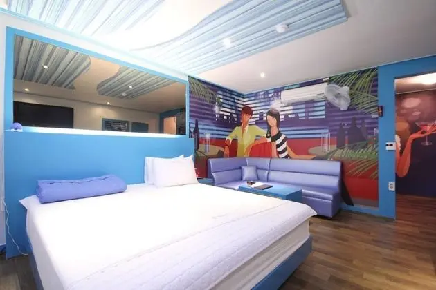 Oda (Semi-Special Room (Netflix viewing av)