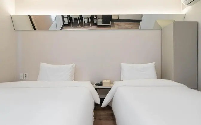 Oda (Korean-style Ondol Room)