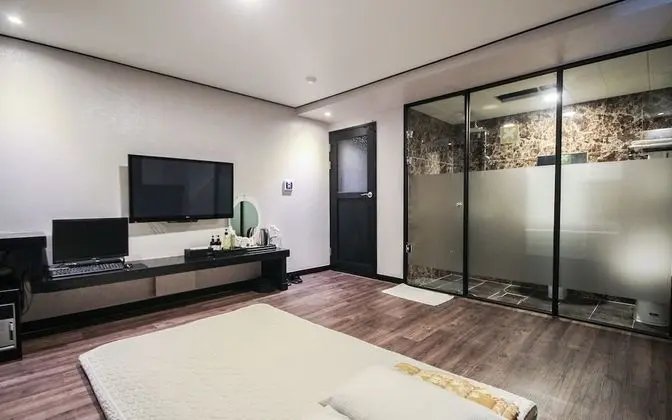 Oda (Ondol Room)
