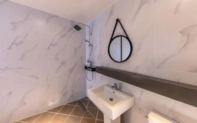 Oda (Standard B (Breakfast provided free u)