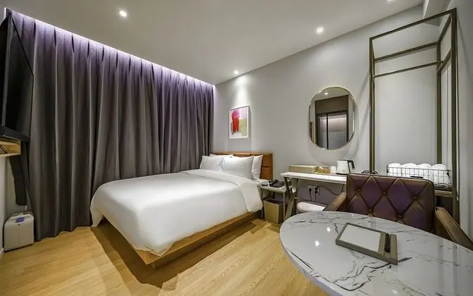 Oda (Deluxe (Free Netflix + Free Breakfast)