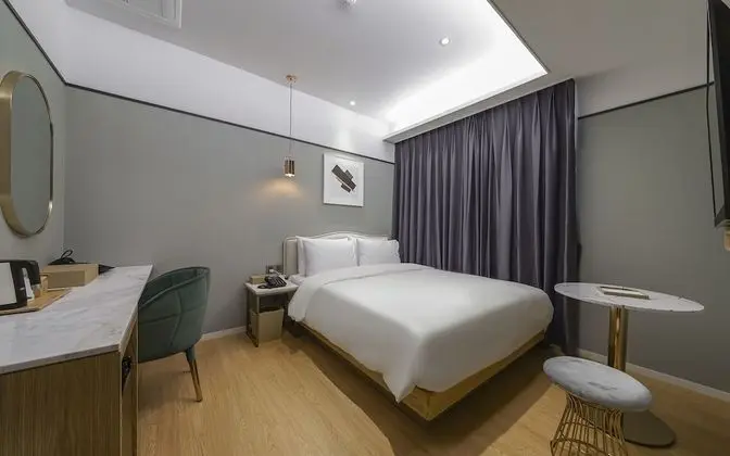 Oda (Deluxe (Free Netflix + Free Breakfast)