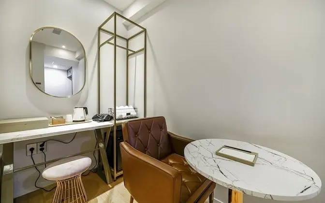 Oda (Deluxe (Free Netflix + Free Breakfast)