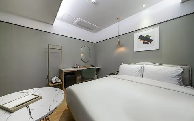 Oda (Deluxe (Free Netflix + Free Breakfast)