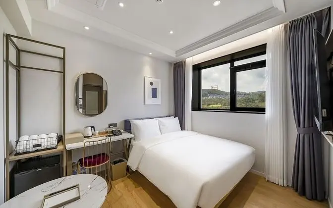 Oda (Standard A (Free Netflix + Free Break)