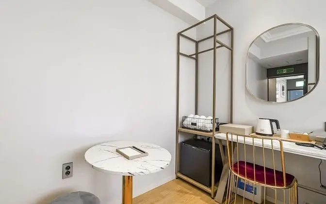 Oda (Standard A (Free Netflix + Free Break)