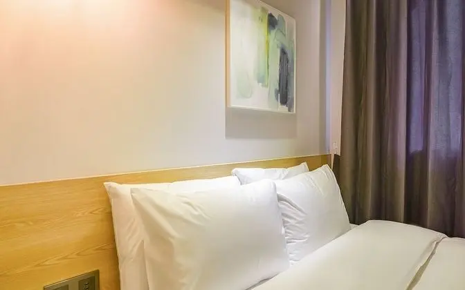 Oda (Standard B (Free Netflix + Free Break)