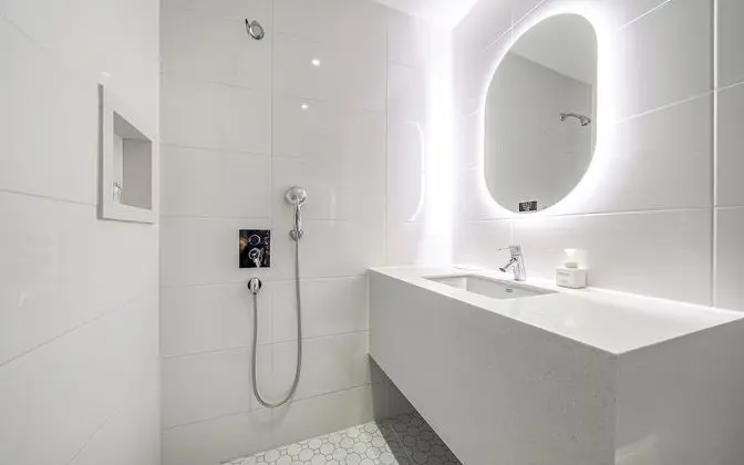 Oda (Standard B (Free Netflix + Free Break)