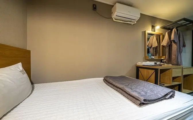 Oda (Premium Twin (Free Netflix Twin Bed ")