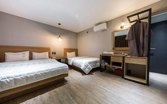 Oda (Premium Twin (Free Netflix Twin Bed ")