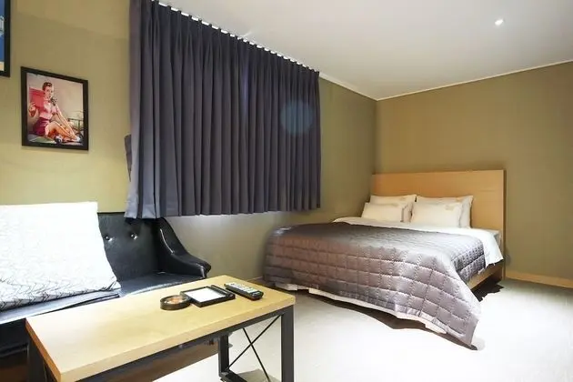 Oda (VIP twin (pre-parking available TV ba)