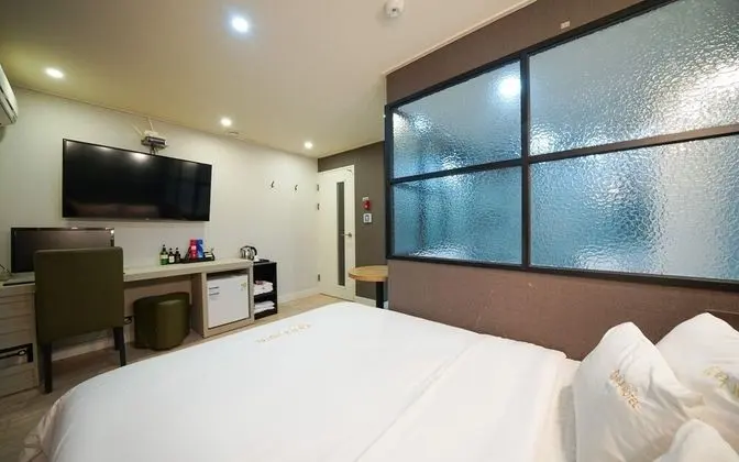 Oda (Deluxe Gold (Netflix available))