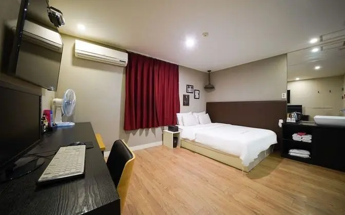 Oda (Deluxe Gold (Netflix available))