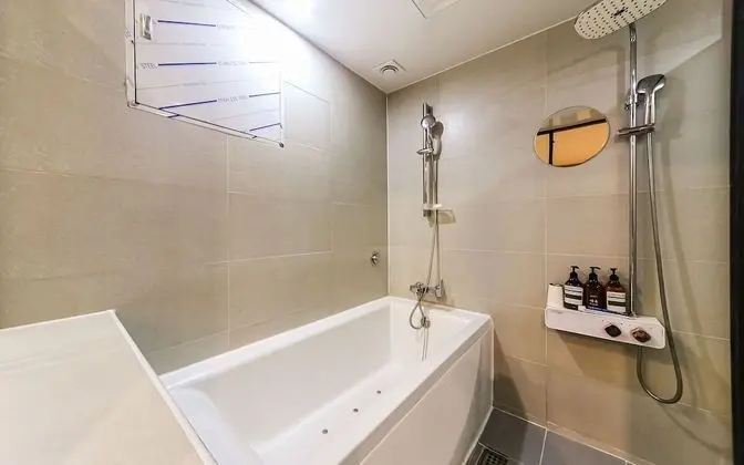 Oda (Deluxe Gold (Netflix available))