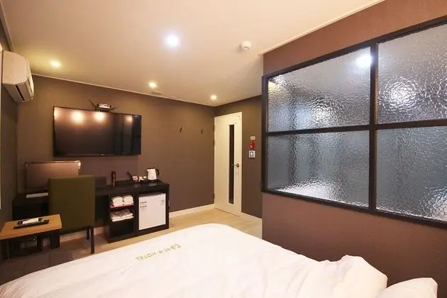 Oda (Deluxe Gold (Netflix available))