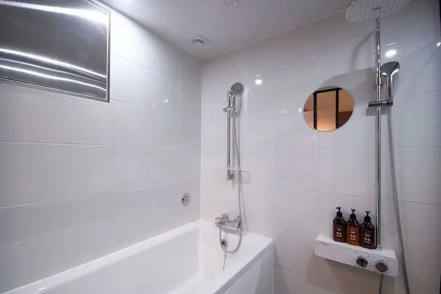 Oda (Deluxe Gold (Netflix available))