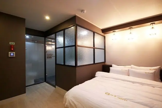 Oda (Deluxe Gold (Netflix available))