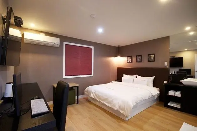 Oda (Deluxe Gold (Netflix available))