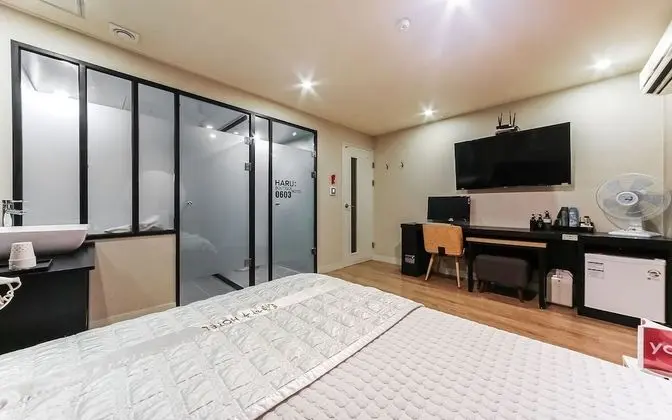 Oda (Deluxe Gold (Netflix available))