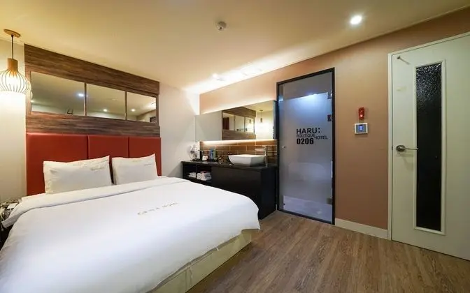 Oda (Deluxe (Netflix Available))