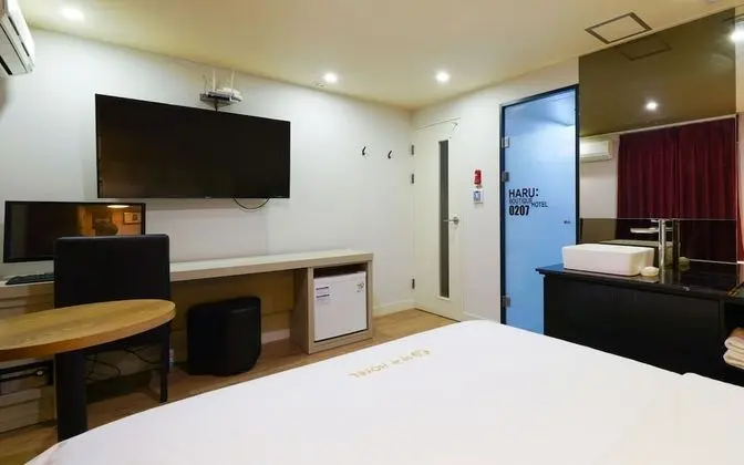 Oda (Deluxe (Netflix Available))