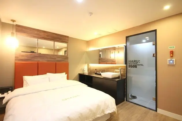 Oda (Deluxe (Netflix Available))