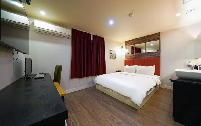 Oda (Deluxe (Netflix Available))