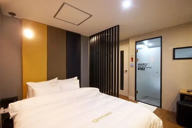 Oda (Mini Room (Standard/Netflix available)