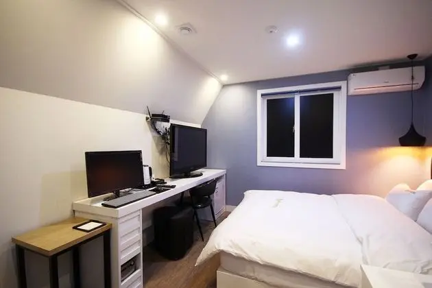 Oda (Mini Room (Standard/Netflix available)