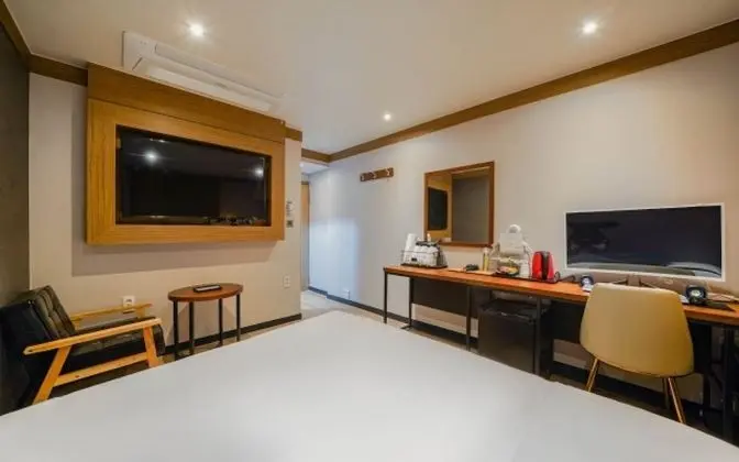 Oda (24 Hours (PC Random Assignment))