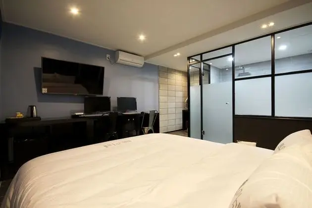 Oda (Group Room with 2 Double Bed (Netflix)
