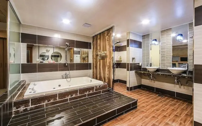 Oda (Penthouse (karaoke large whirlpool Ne)