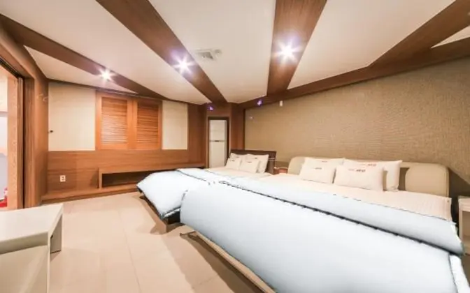 Oda (Penthouse (karaoke large whirlpool Ne)