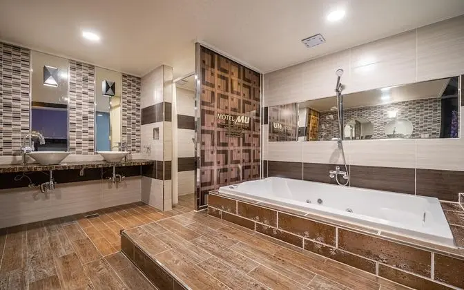 Oda (Penthouse (karaoke large whirlpool Ne)