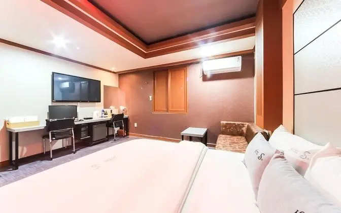 Oda (Suite room (Netflix viewing available)