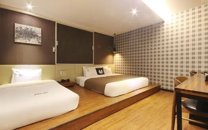 Oda (Twin (Free Netflix))