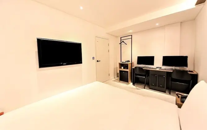 Deluxe Double Room (Parking available)