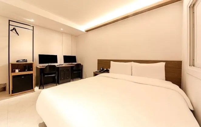 Deluxe Double Room (Parking available)