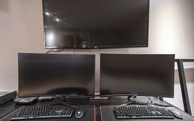 Oda (Deluxe-Couple PC (maximum 2PC Netflix)